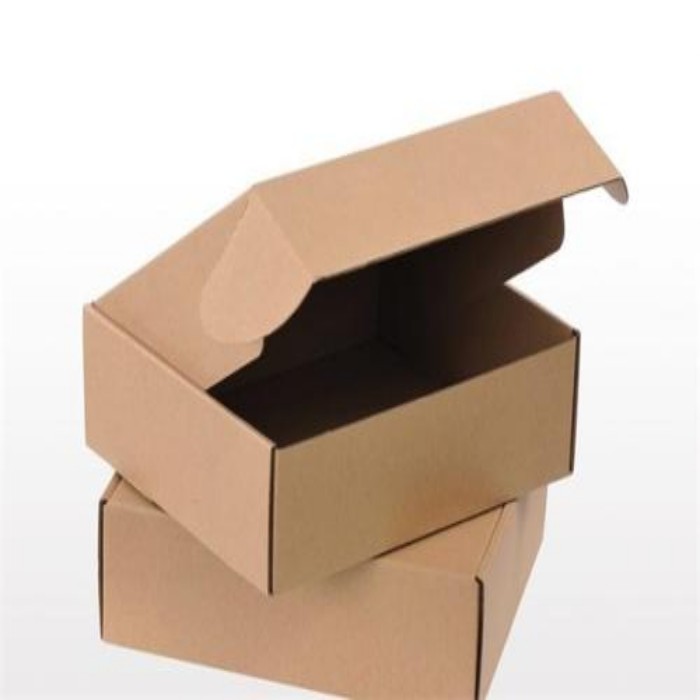 進(jìn)口牛皮紙單瓦楞紙箱3層